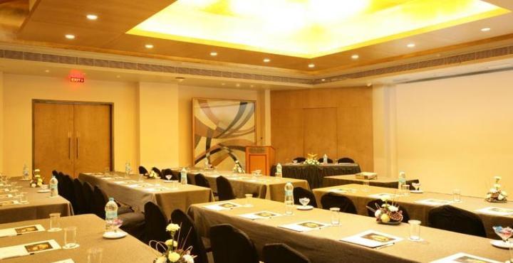 Sun-N-Sand Pune Exterior photo