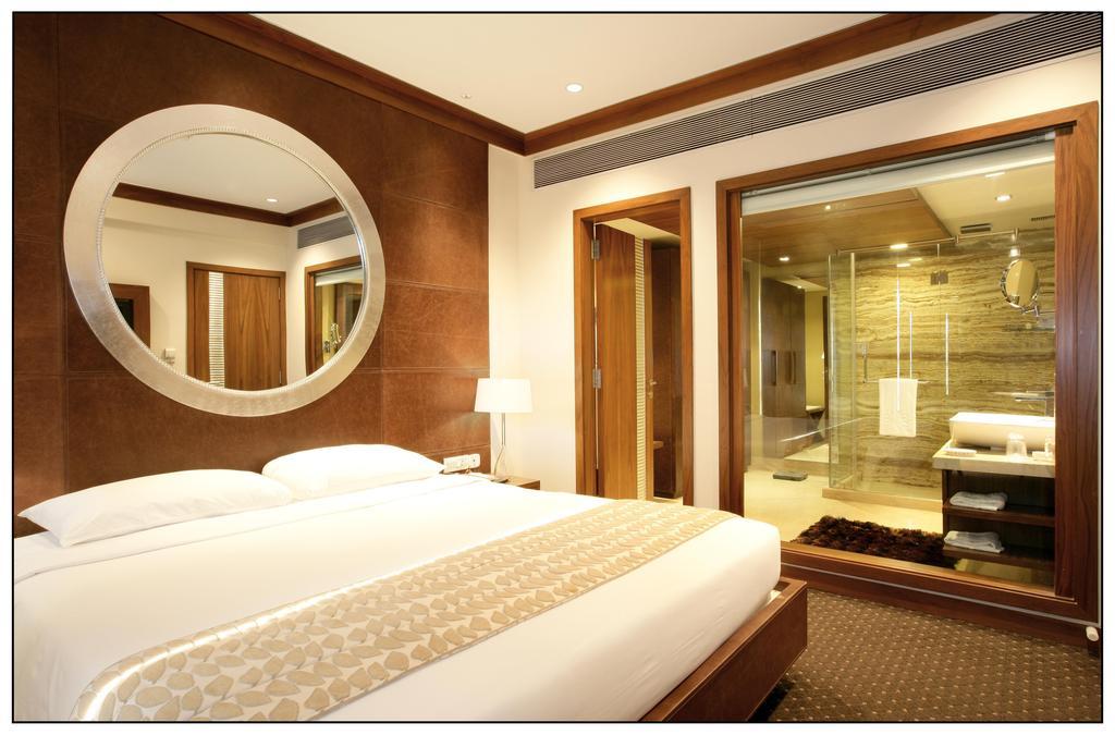 Sun-N-Sand Pune Exterior photo