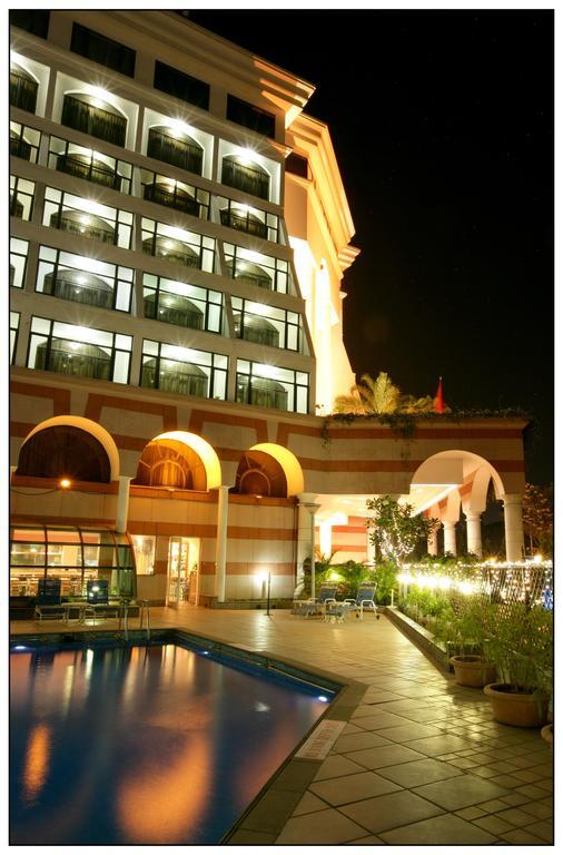 Sun-N-Sand Pune Exterior photo