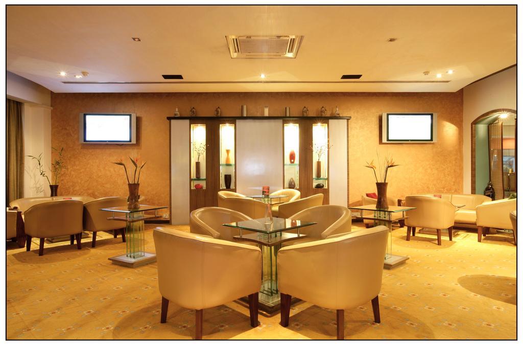 Sun-N-Sand Pune Exterior photo